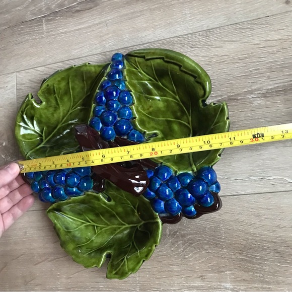 Vintage Arnels Ceramic Molds grape divided antipasto dish , candy bowl catch all - Picture 4 of 5